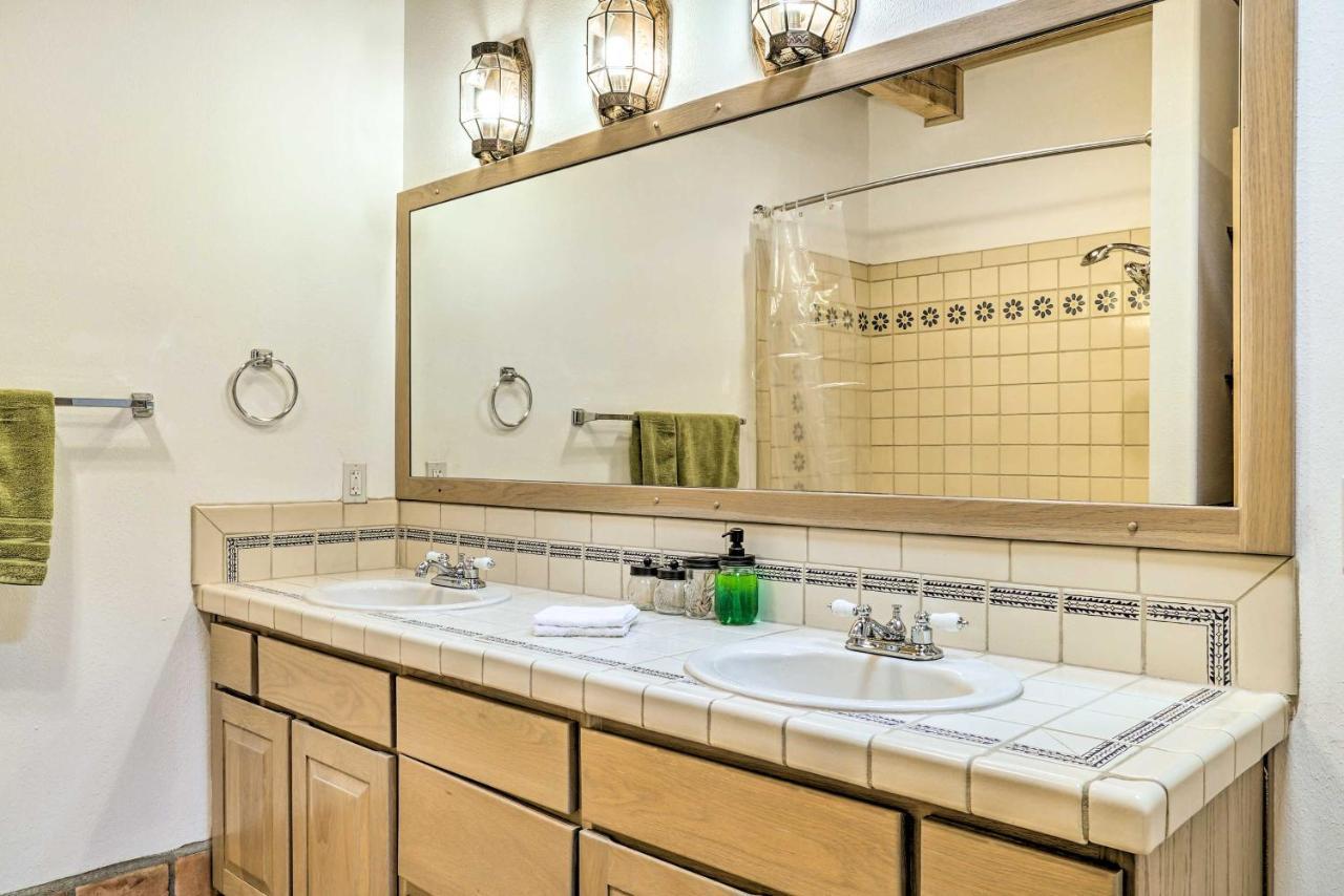 Las Cruces Home La Casa Blanca With Courtyard Екстер'єр фото